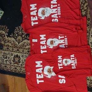 4 BUNDLE!🎅🏾Place Team Santa Family long sleeve graphic t-shirts; Size:Various